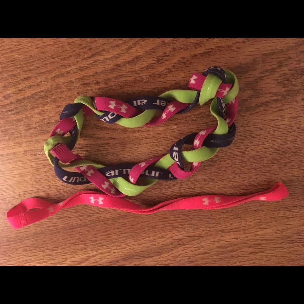 2 underarmour headbands.